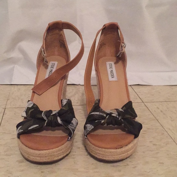 High Heel Beach Wedges - Picture 2 of 4